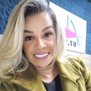 Lia Simões